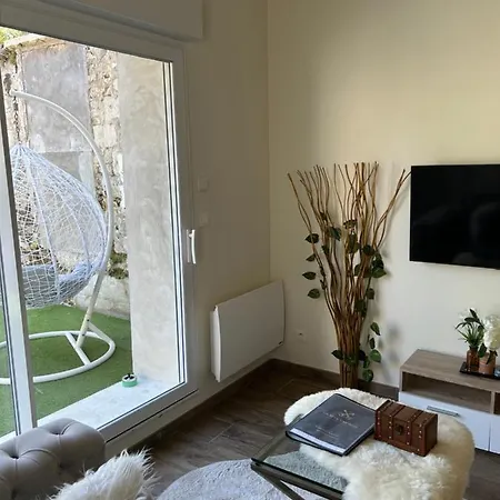 Detente Au Bord De Foret Avec Balneo Et Sauna Prive